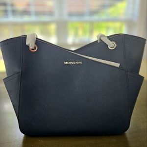 NWT Michael Kors Jet Set Travel - Navy